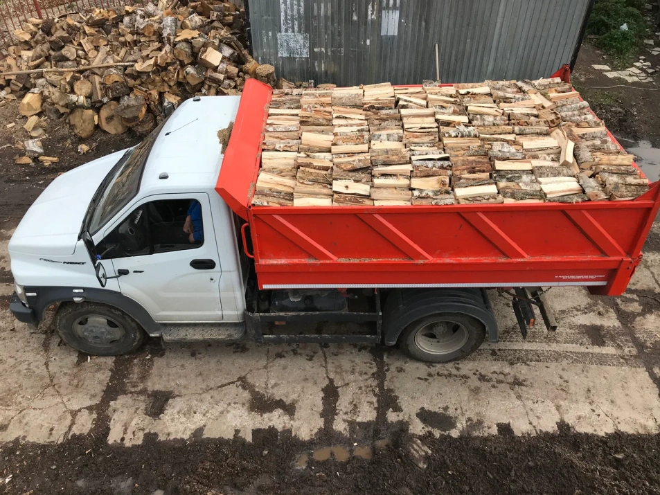 Склад дров компании Лесоруб в Рузском районе